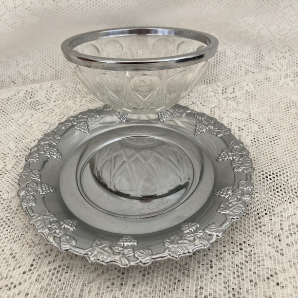 VTG Glass Relish Dish with Chrome Serving plate, Glass Butter Dish/Chrome plate - Picture 6 of 11